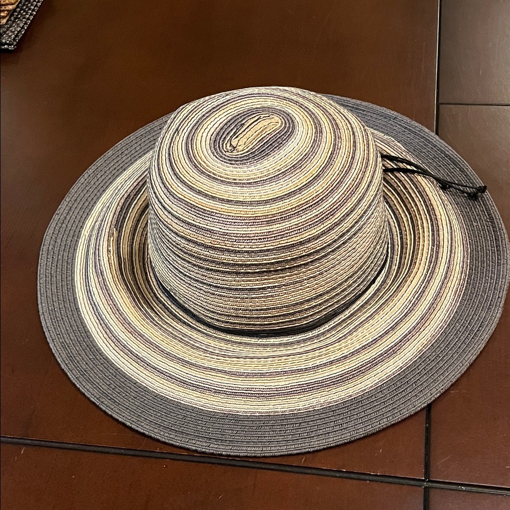 Women's Striped Wide-Brim Sun Hat in Beige and Gray
